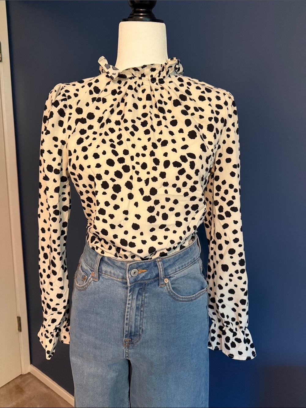 Women's Black and White Dot Print Ruffle Neck Blouse